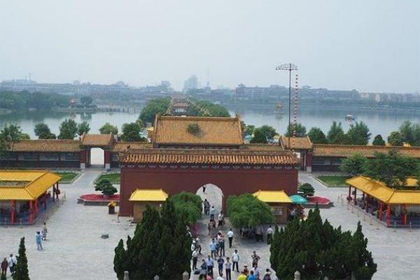 8月开封受疫情影响龙亭景区暂时闭园