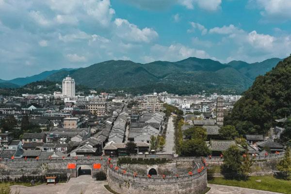 郑州至自贡旅游指南_行程表_景点推荐