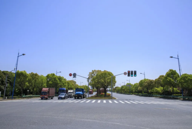 9月26日起兰州野生动物园开通四条公交线路